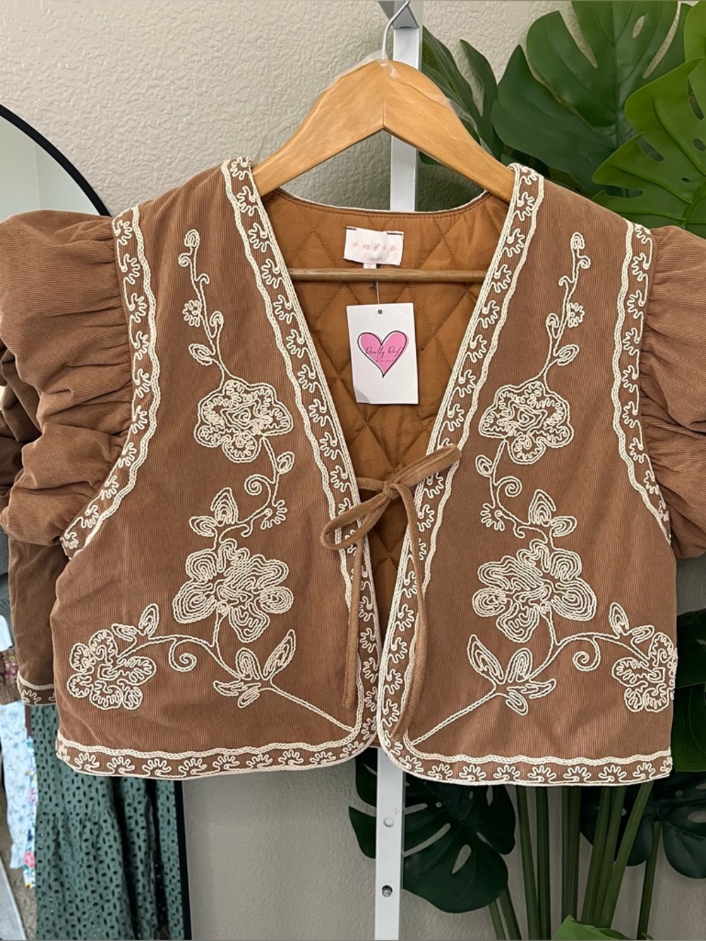 🤎 Boho Western Camel Tie Front Embroidered Cropped Vest Sz L NWT